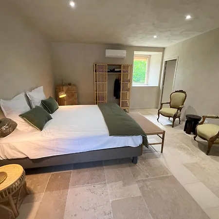 Le Clos De La Perigourdine * サルラ・ラ・カネダ